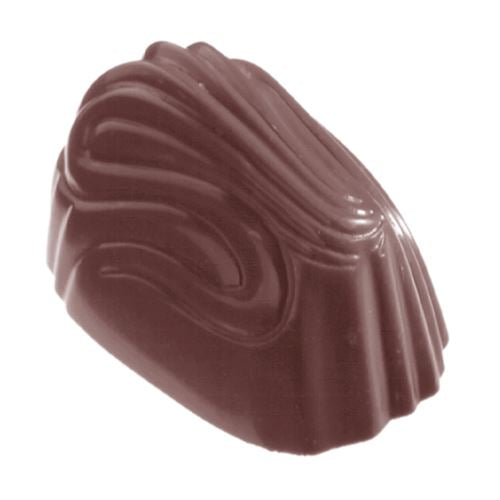 Glansig chokladpralin med vågformigt mönster, gjuten i polykarbonatsform