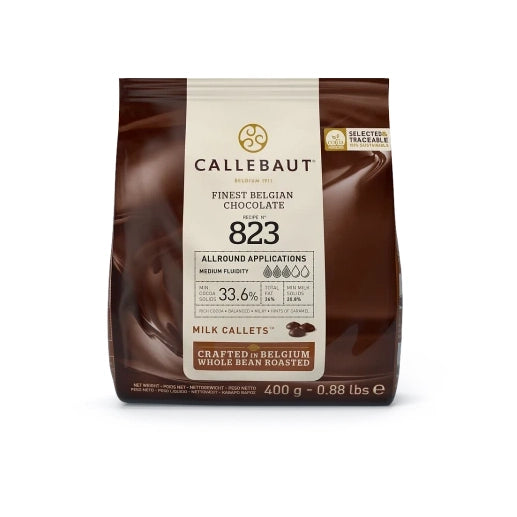 Chokladshopen Callebaut 823 mjölkchoklad i 400g påse med 33,6% kakaohalt för bakning och pralintillverkning