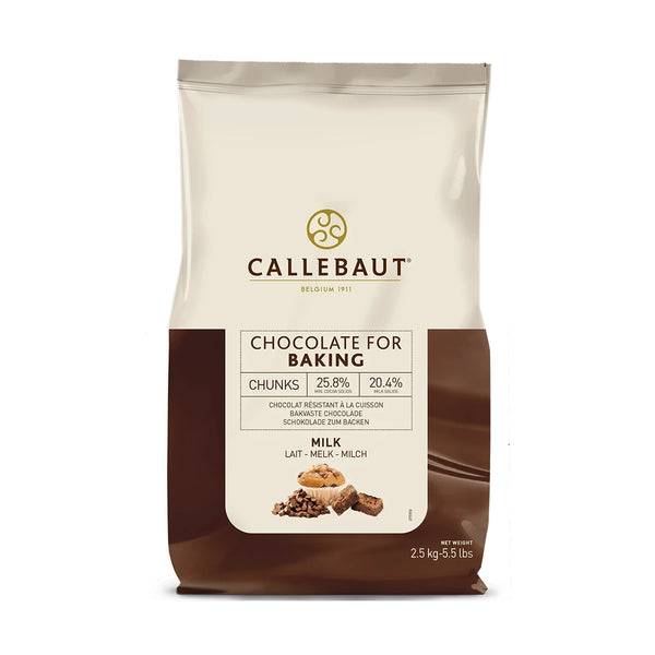Chokladshopen Callebaut mjölkchoklad chunks i 2,5 kg förpackning, bakstabila chokladbitar för cookies och bakverk.