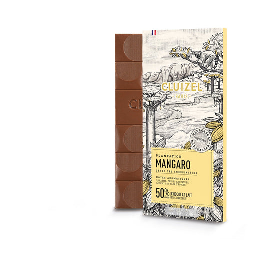 Chokladshopen Cluizel Mangaro Lait 50% mjölkchokladkaka med illustration av lemur och madagaskisk natur.
