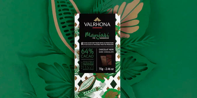Chokladshopen Valrhona Manjari 64% mörk chokladkaka med toner av röda bär och frisk smak i 70g förpackning