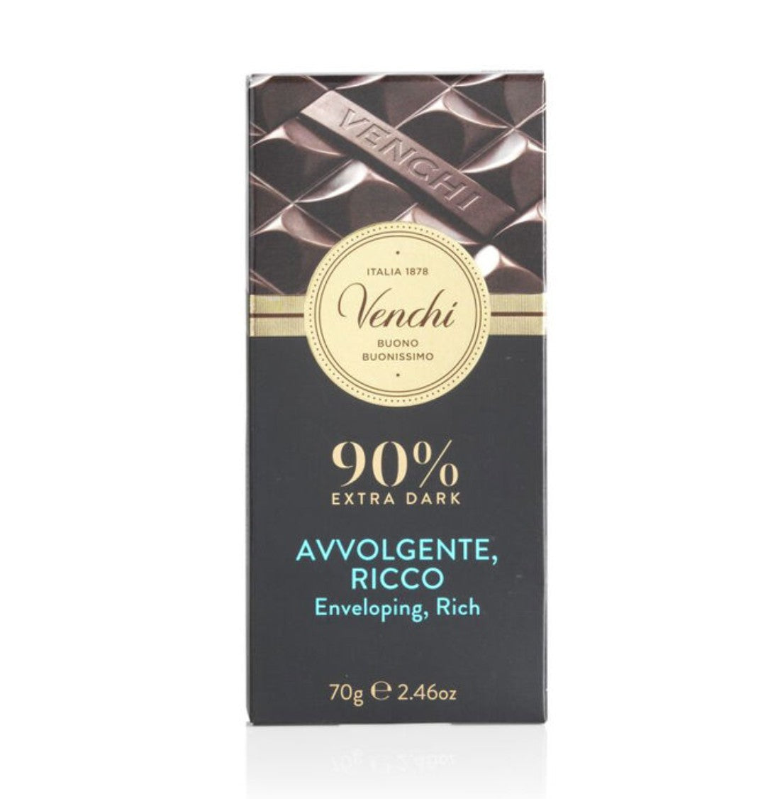 Chokladshopen Venchi mörk choklad 90% i elegant förpackning med intensiv smak av sydamerikansk kakao.
