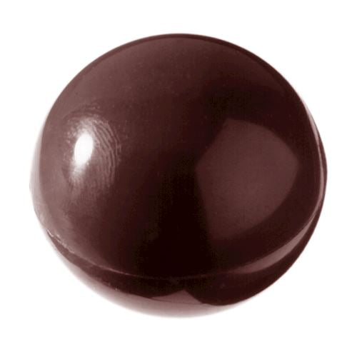 Glansig mörkbrun chokladpralin i perfekt halvkulform med spegelblank yta