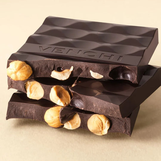 Venchi Mörk choklad utan tillsatt socker, med hela hasselnötter 100g